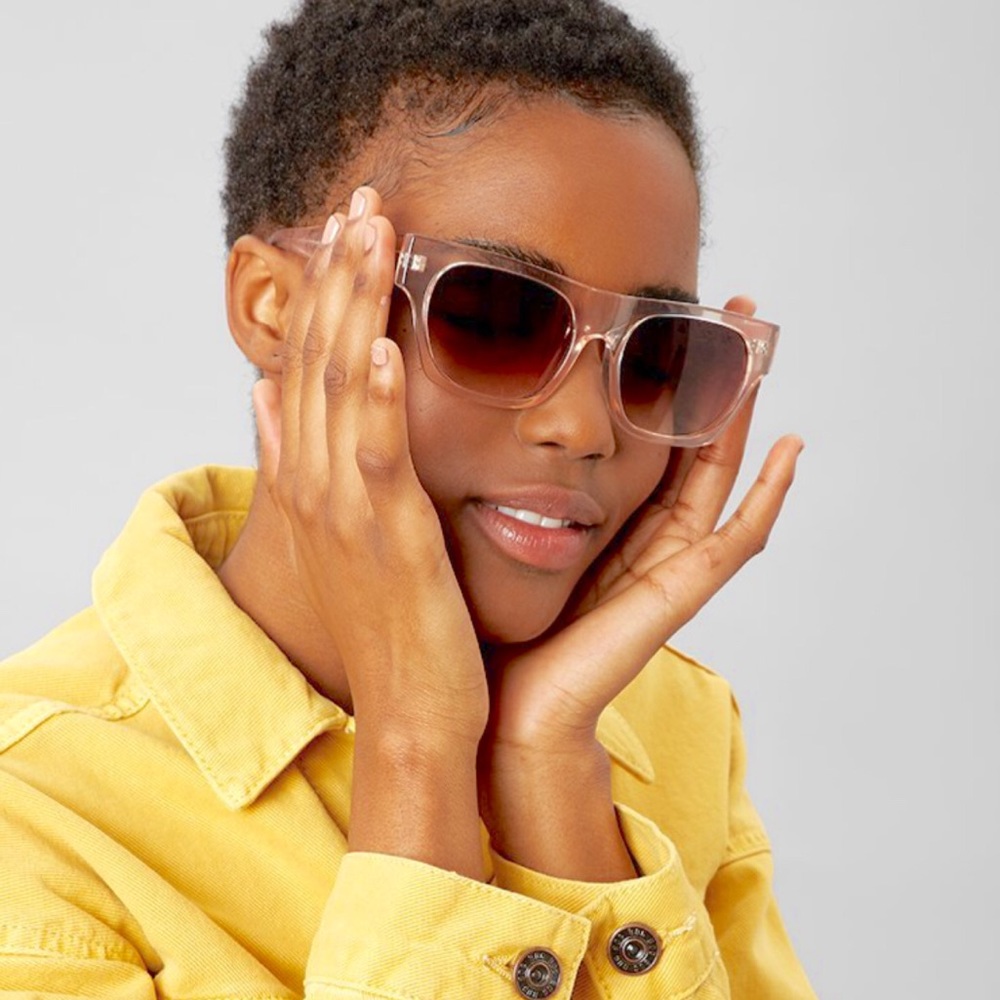 QUAY Champagne Rose “Something Extra” Sunglasses - Picture 4 of 8